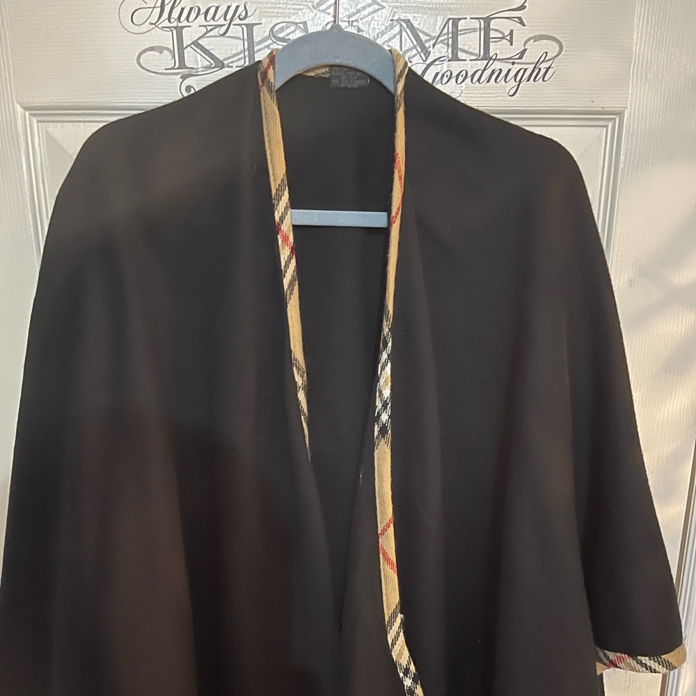 Black Wrap with Tan Trim